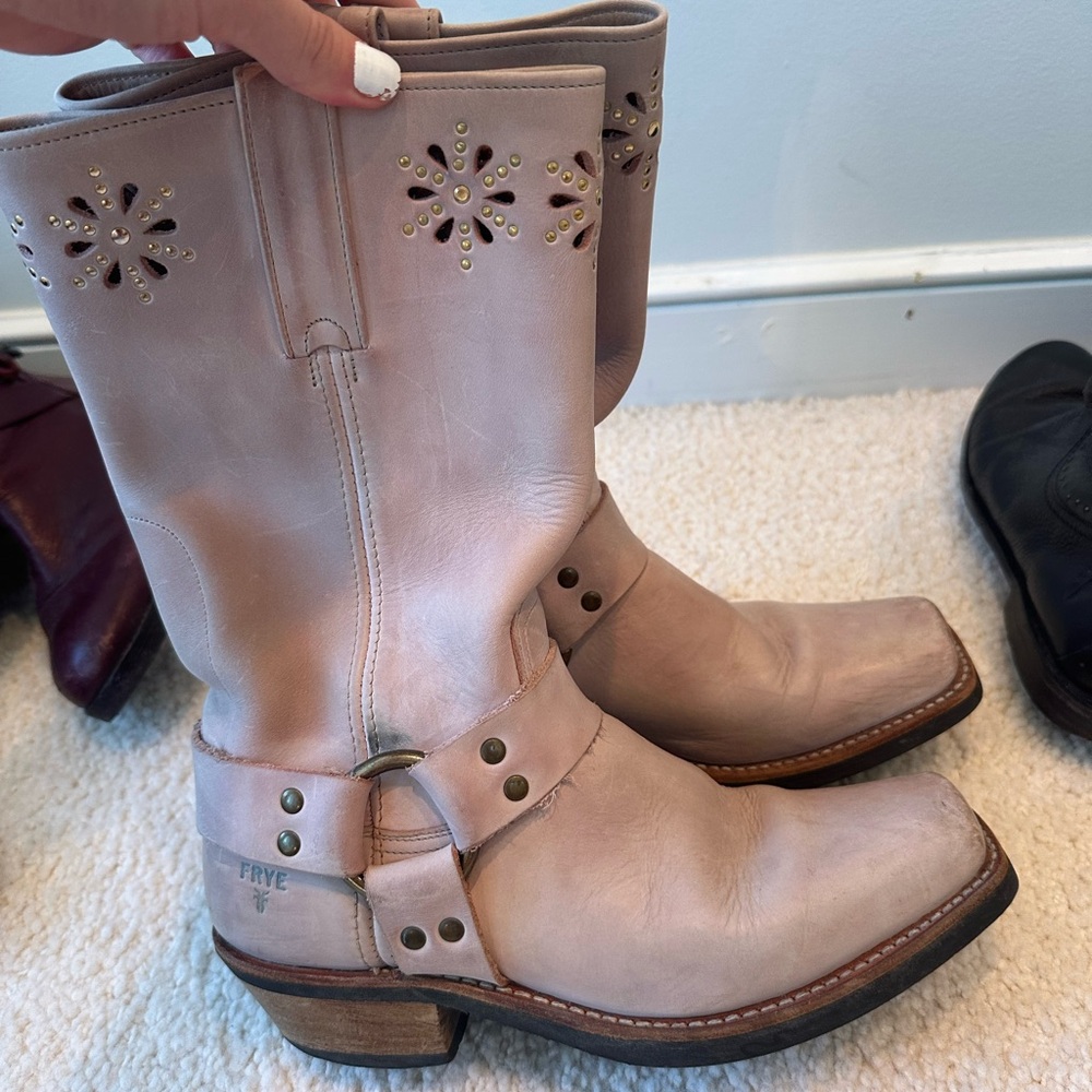 Frye Women's Cream/light pink Leather Heeled Boots